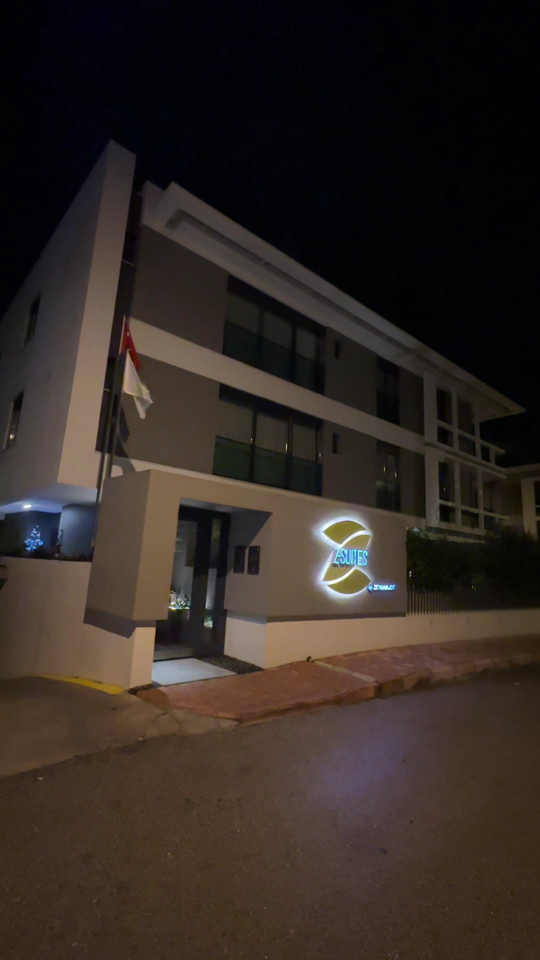 Z-Suites photo 2