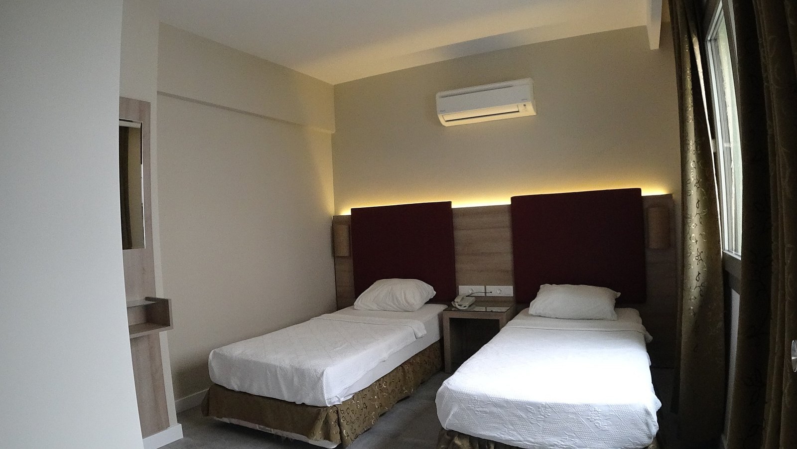 Verona Apartments photo 7