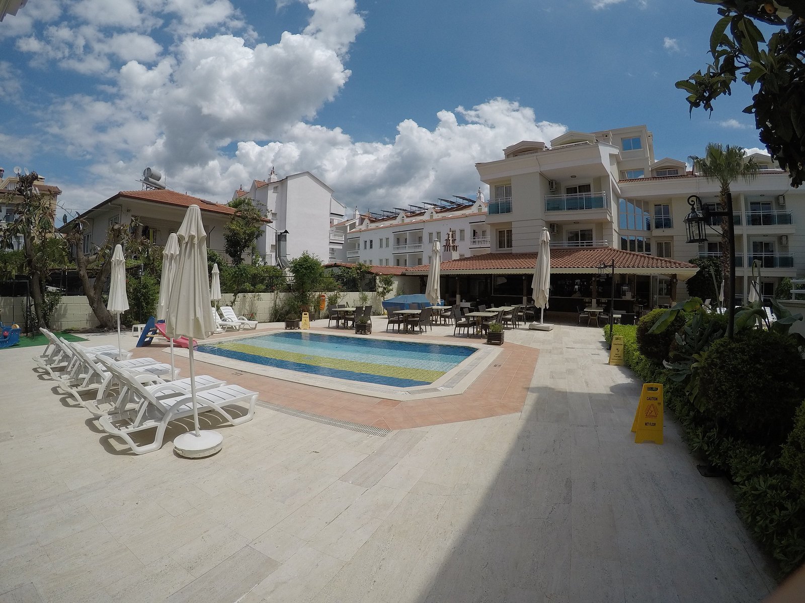 Verona Apartments photo 3
