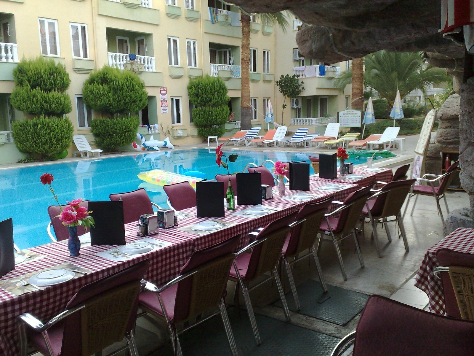 Club Sunset Apartments photo 2