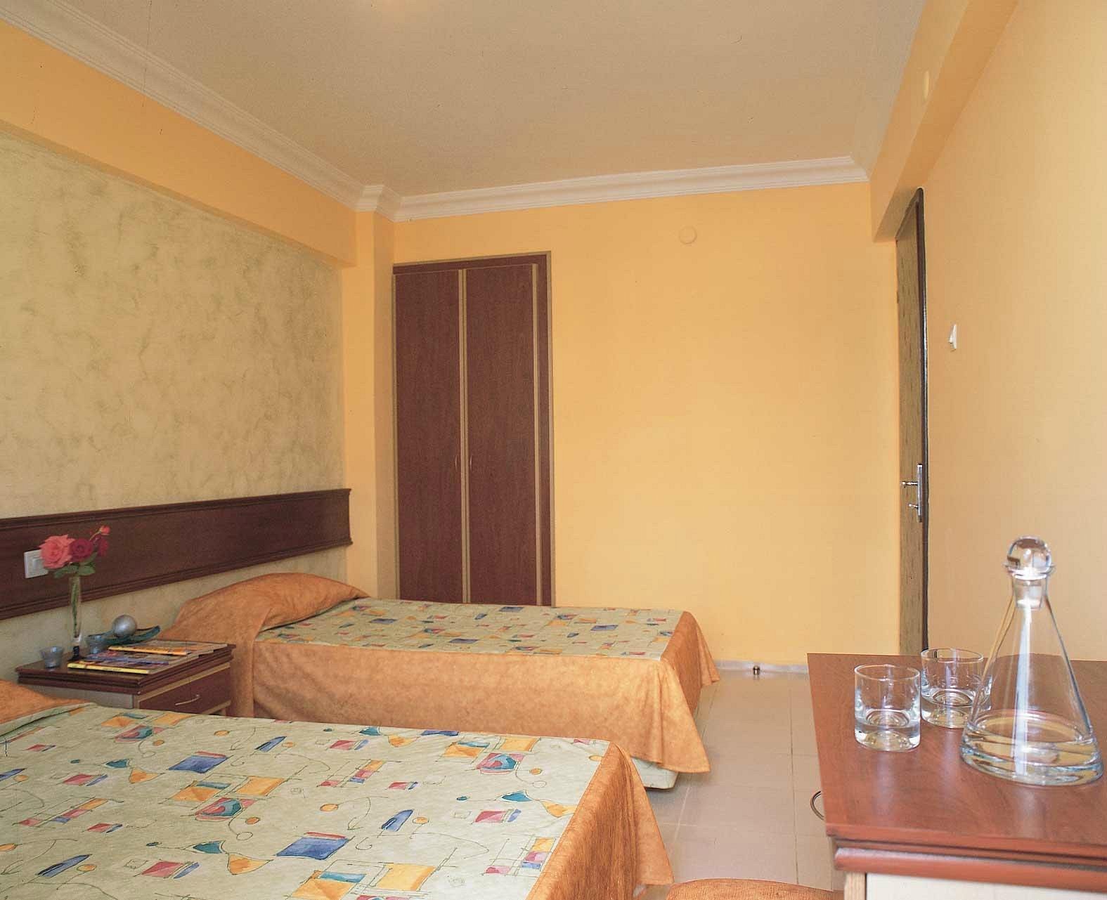 Club Sunset Apartments photo 7