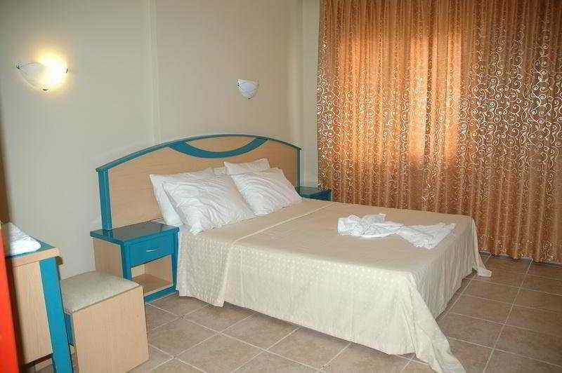 Basils Apart Hotel photo 10