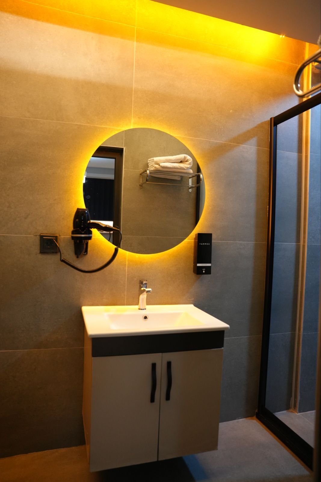 ATLAS apart OTEL photo 11