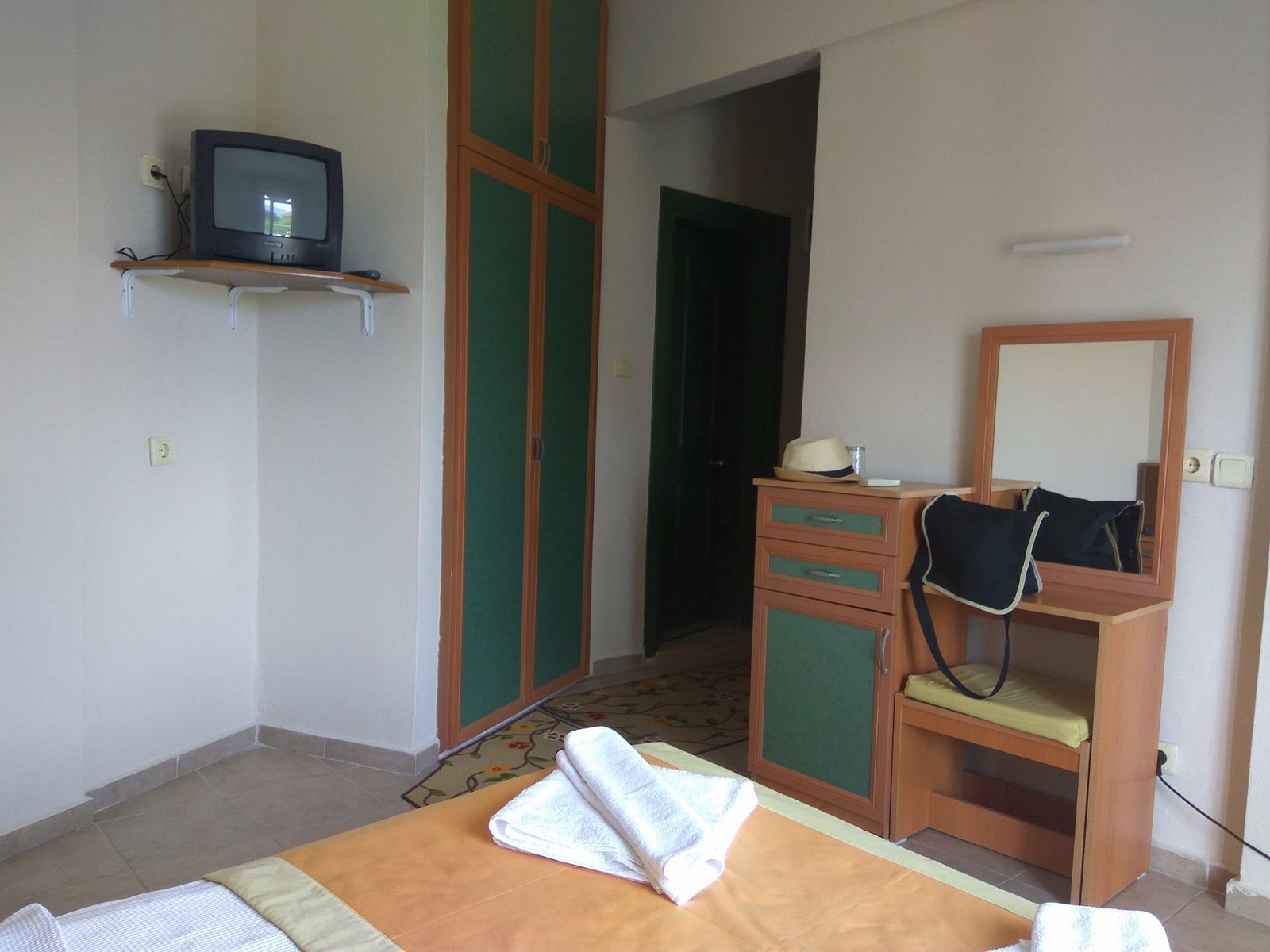 Amos Hotel photo 11
