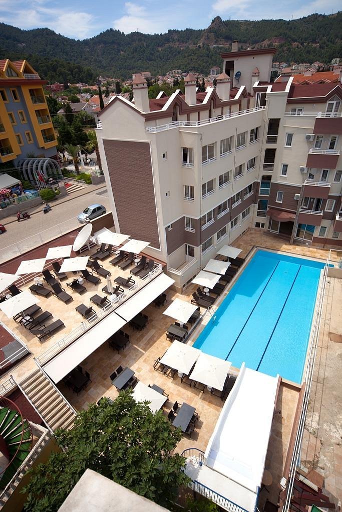 Comet Deluxe Hotel photo 5
