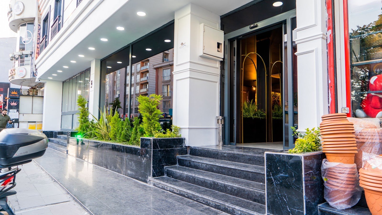 Grand Moon Hotel photo 2