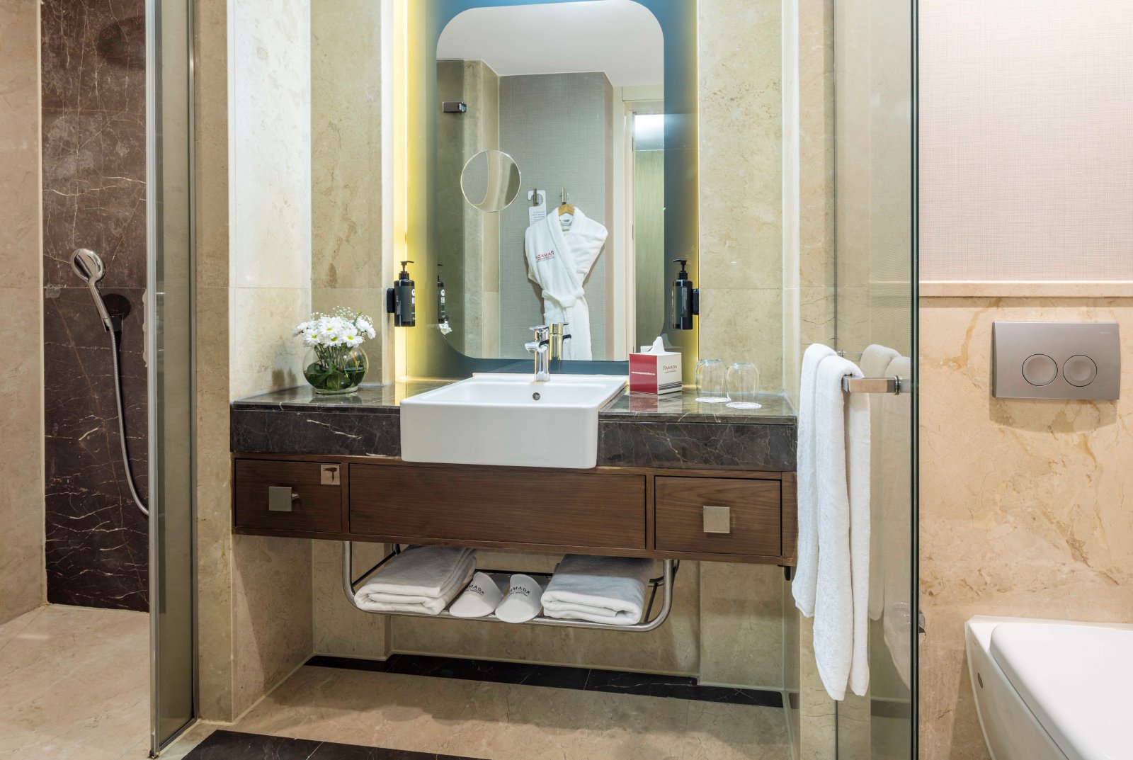 Ramada Plaza by Wyndham Istanbul Tekstilkent photo 20