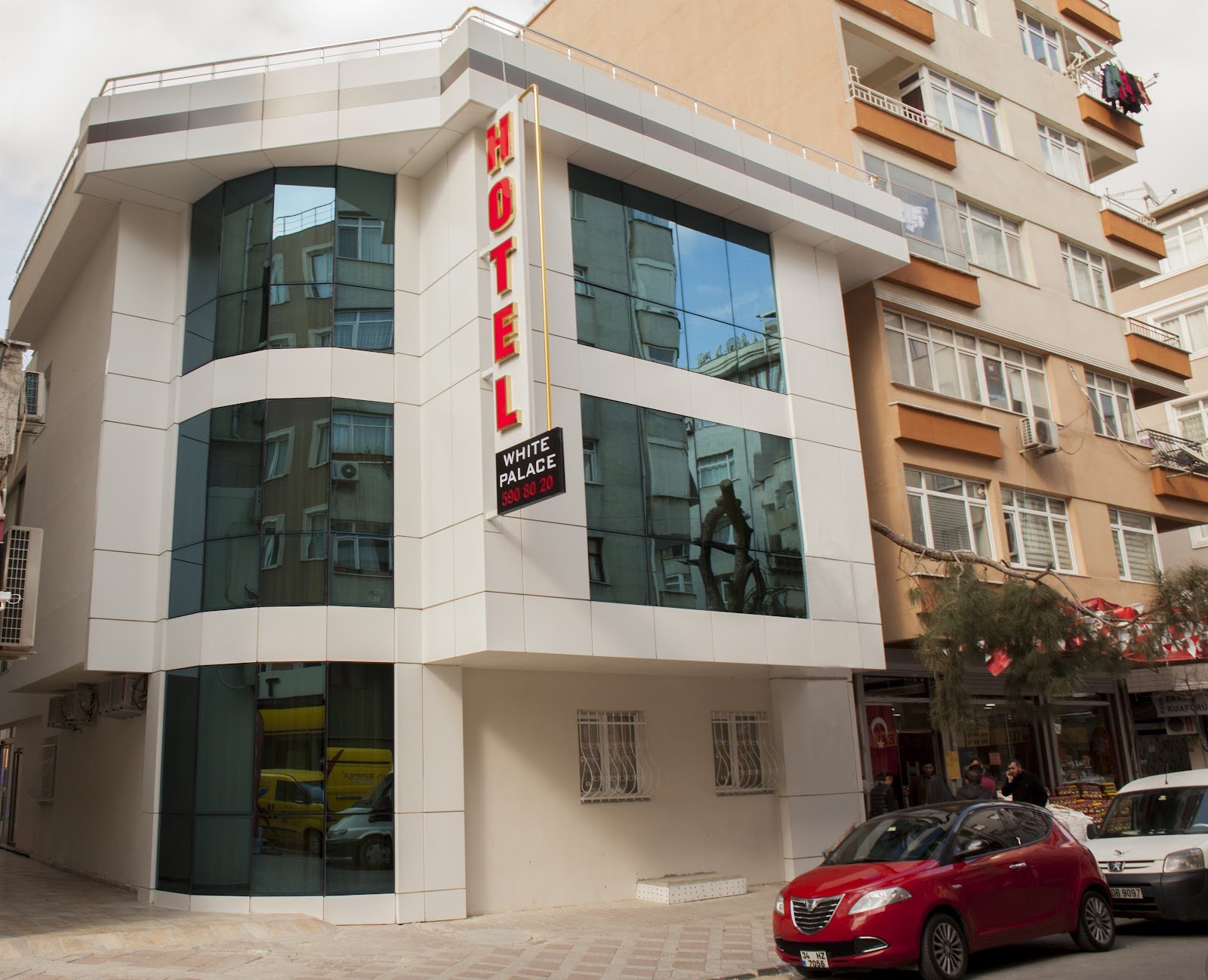 White Palace Hotel — Bagcilar, İstanbul