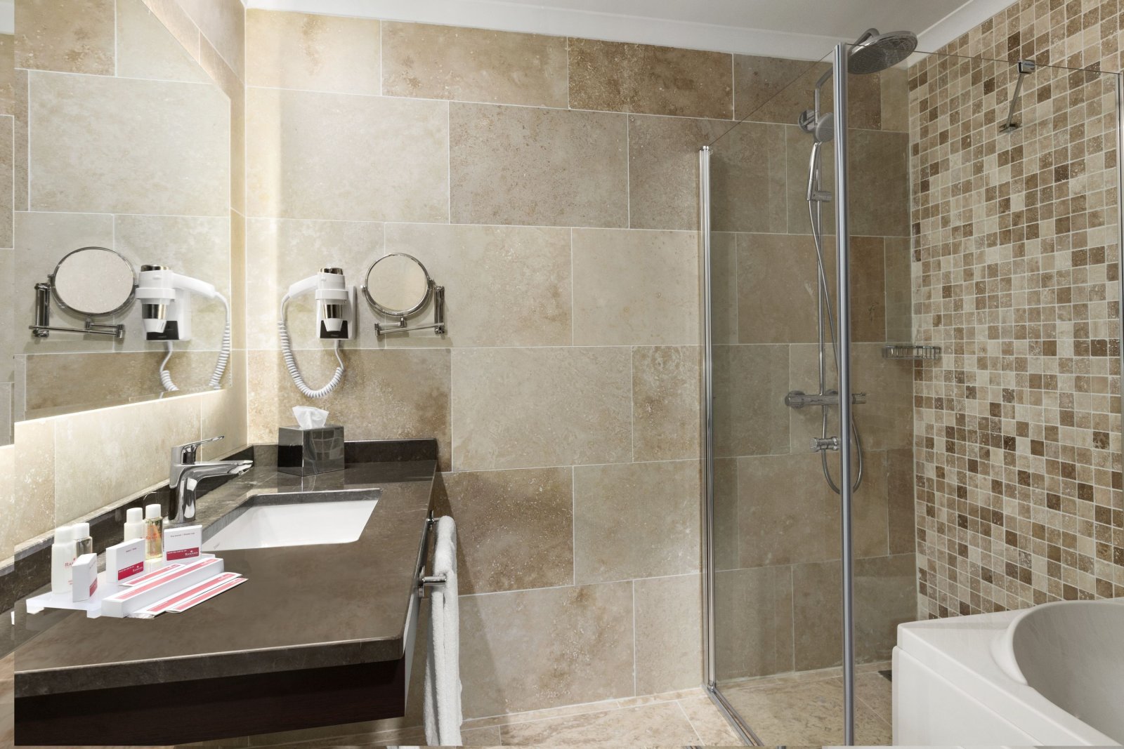 Ramada Hotel & Suites by Wyndham Istanbul Merter photo 15