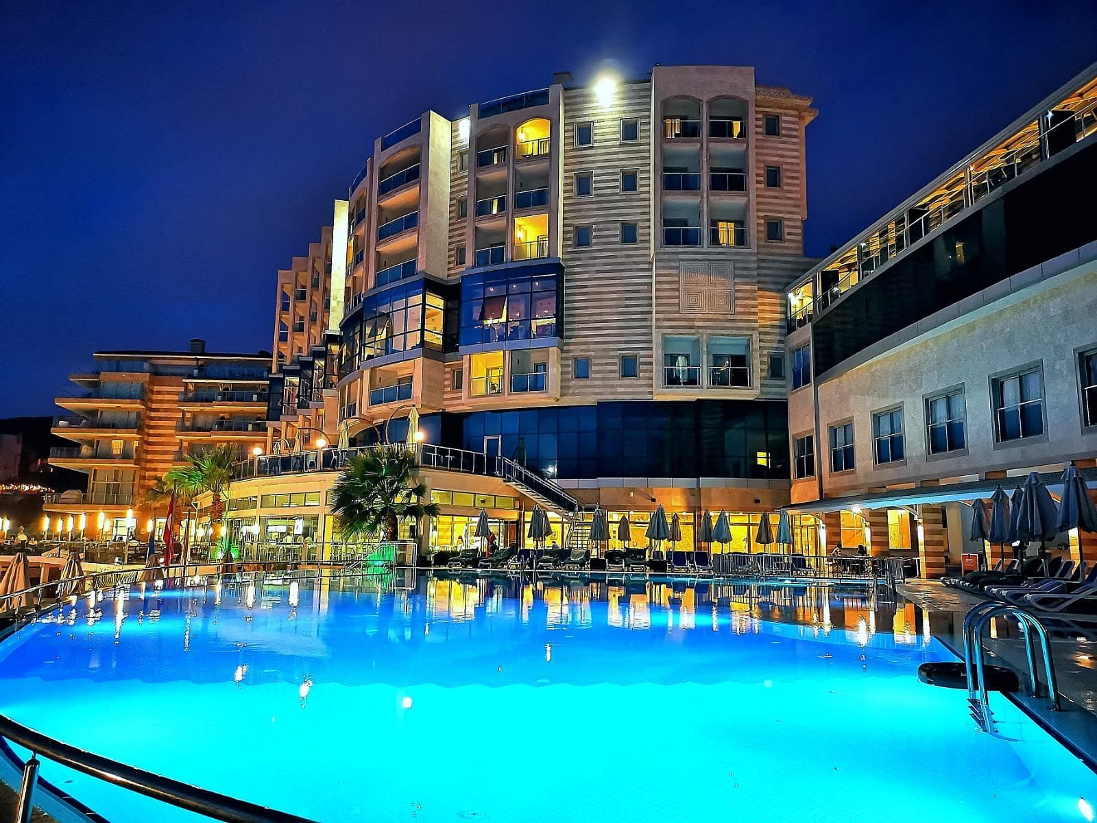 Charisma De Luxe Hotel photo 8