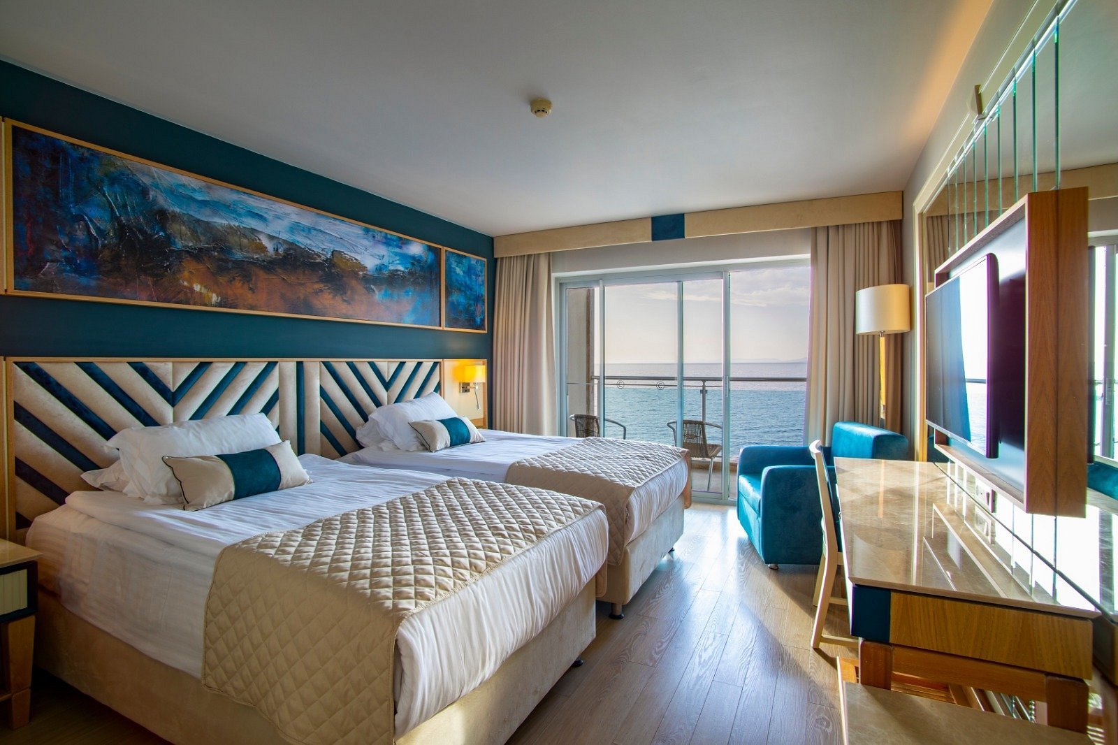 Charisma De Luxe Hotel photo 14