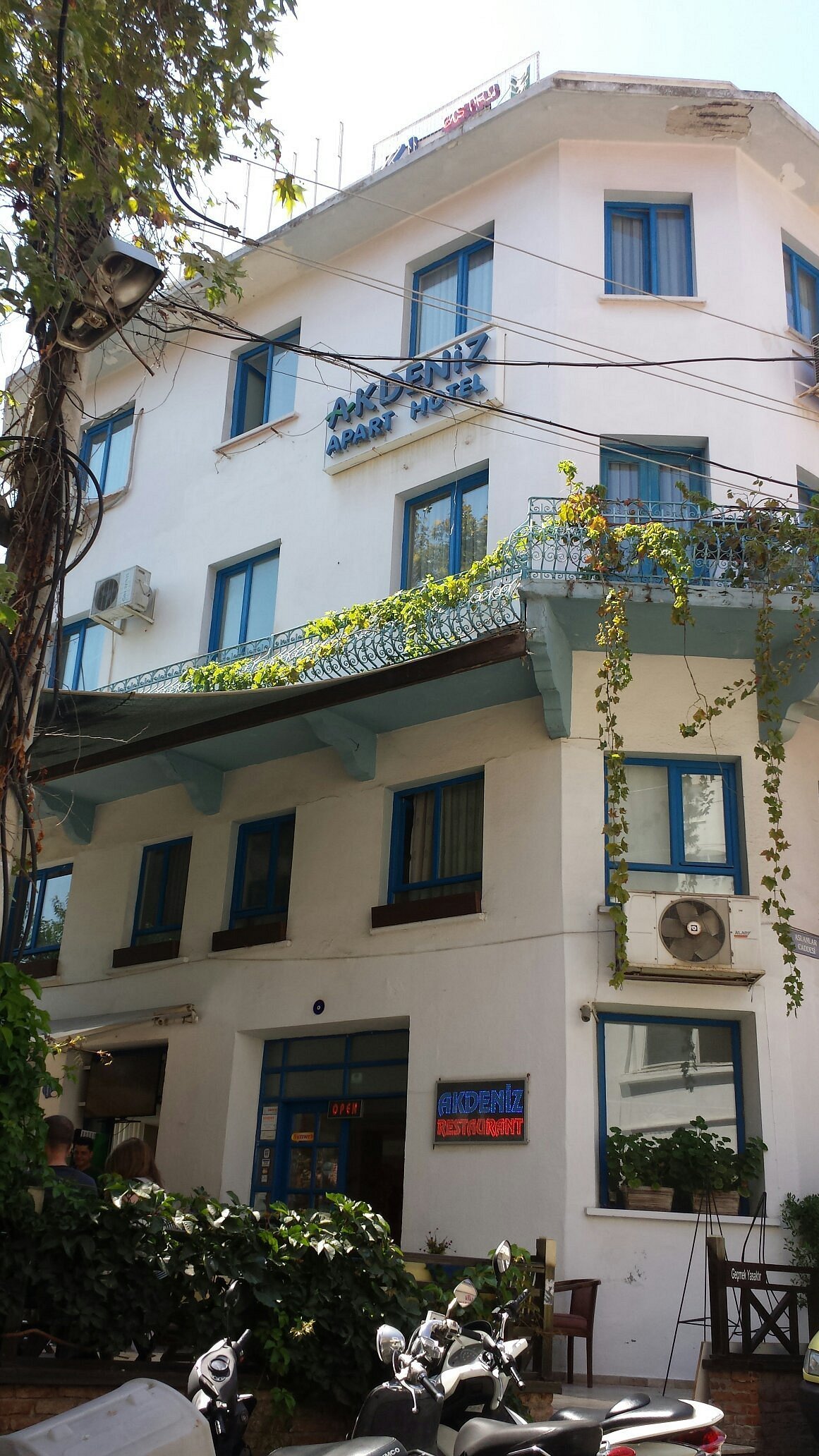 Akdeniz Apart Hotel — Camiatik, Kuşadası - Ephesus