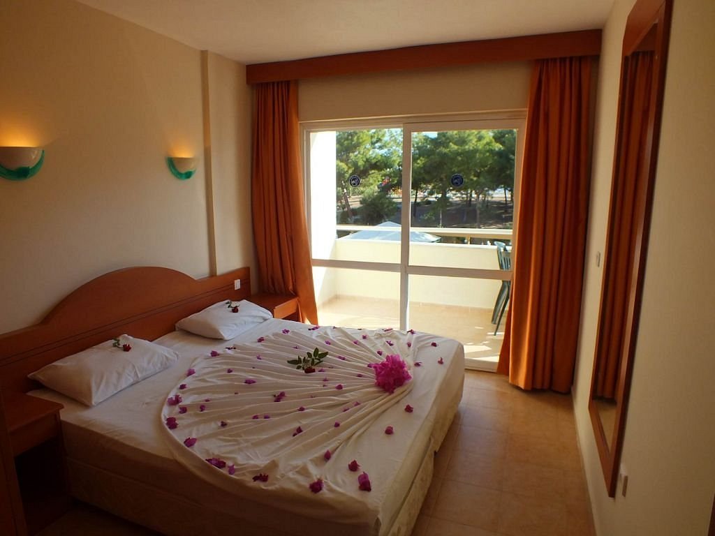 Tuntas Family Suites Kusadasi photo 11