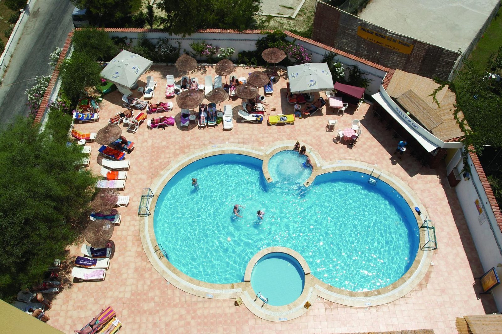 Golden Moon Apart Hotel photo 9