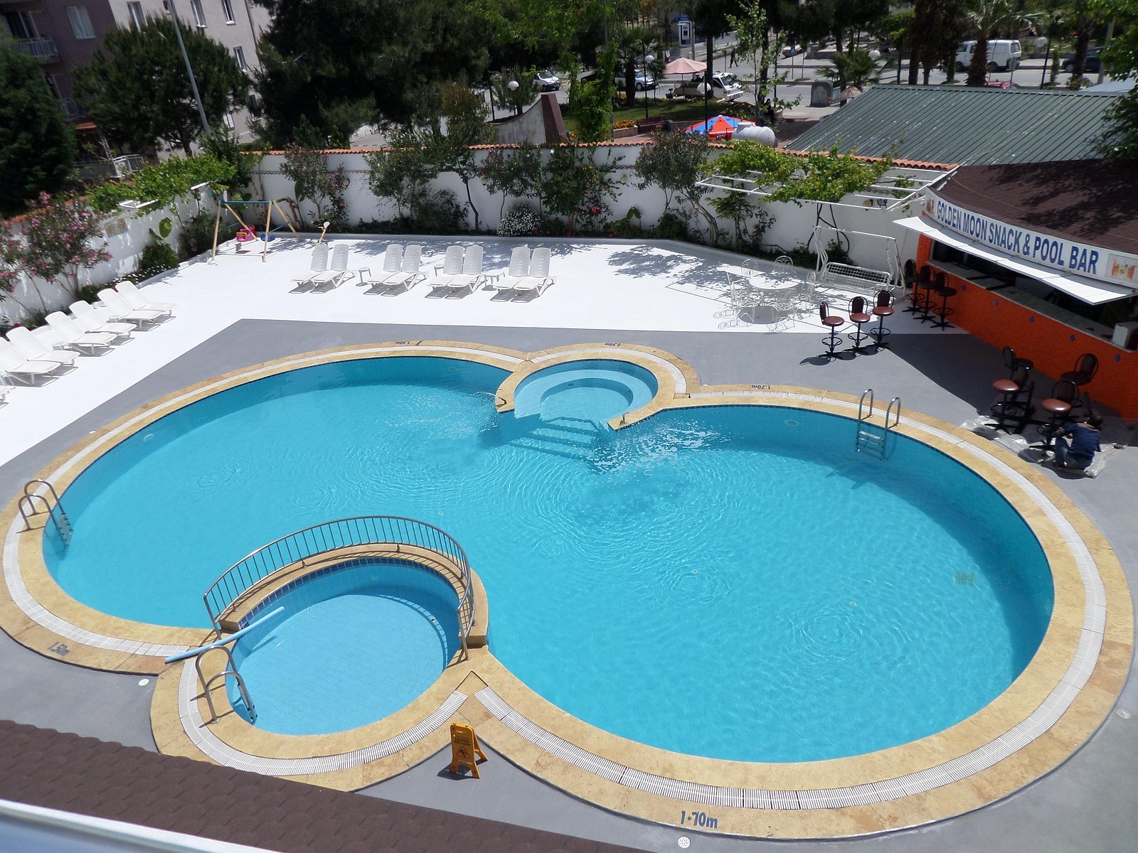 Golden Moon Apart Hotel photo 12