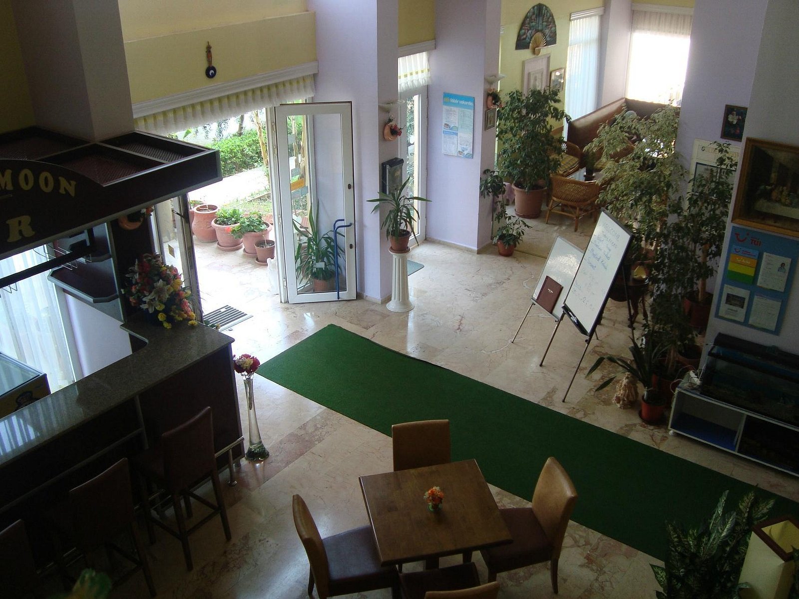 Golden Moon Apart Hotel photo 6