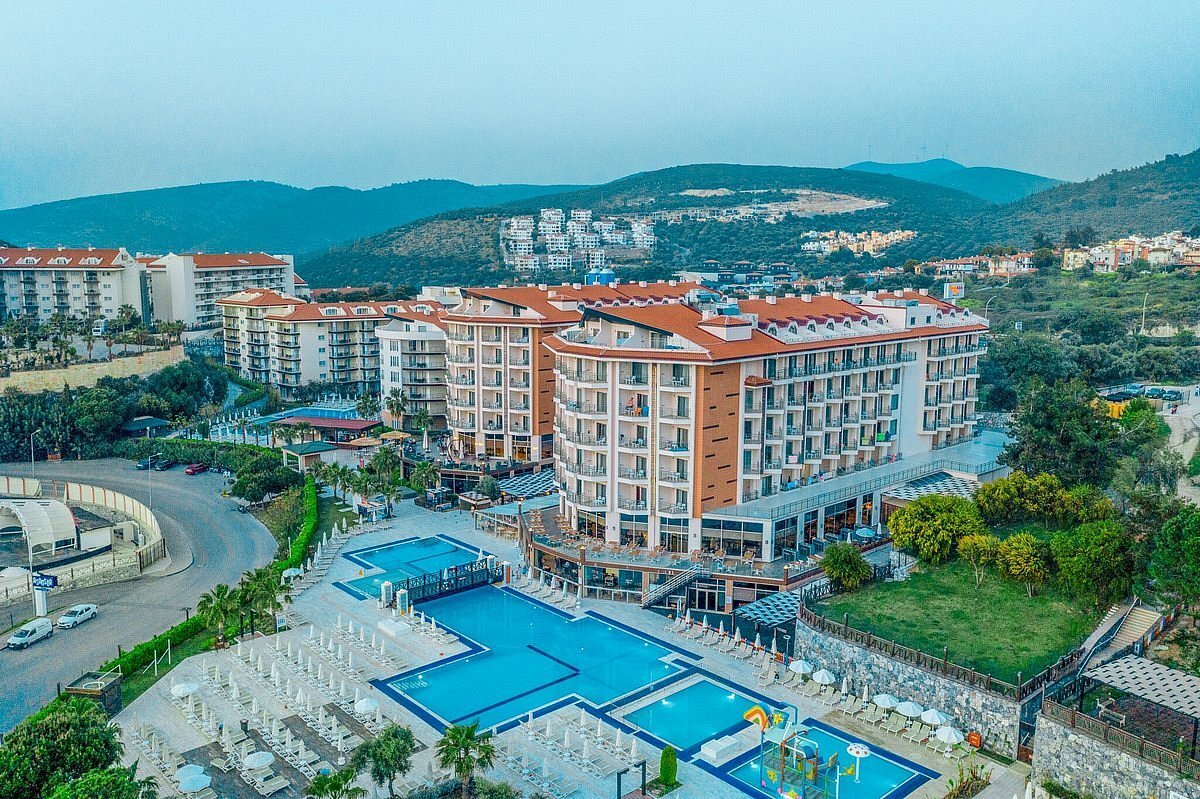 Ramada Resort By Wyndham Kuşadası & Golf — Kuşadası - Ephesus