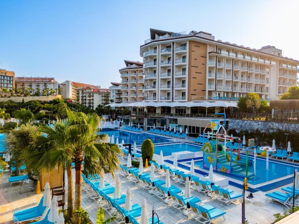 Ramada Resort By Wyndham Kuşadası & Golf photo 9