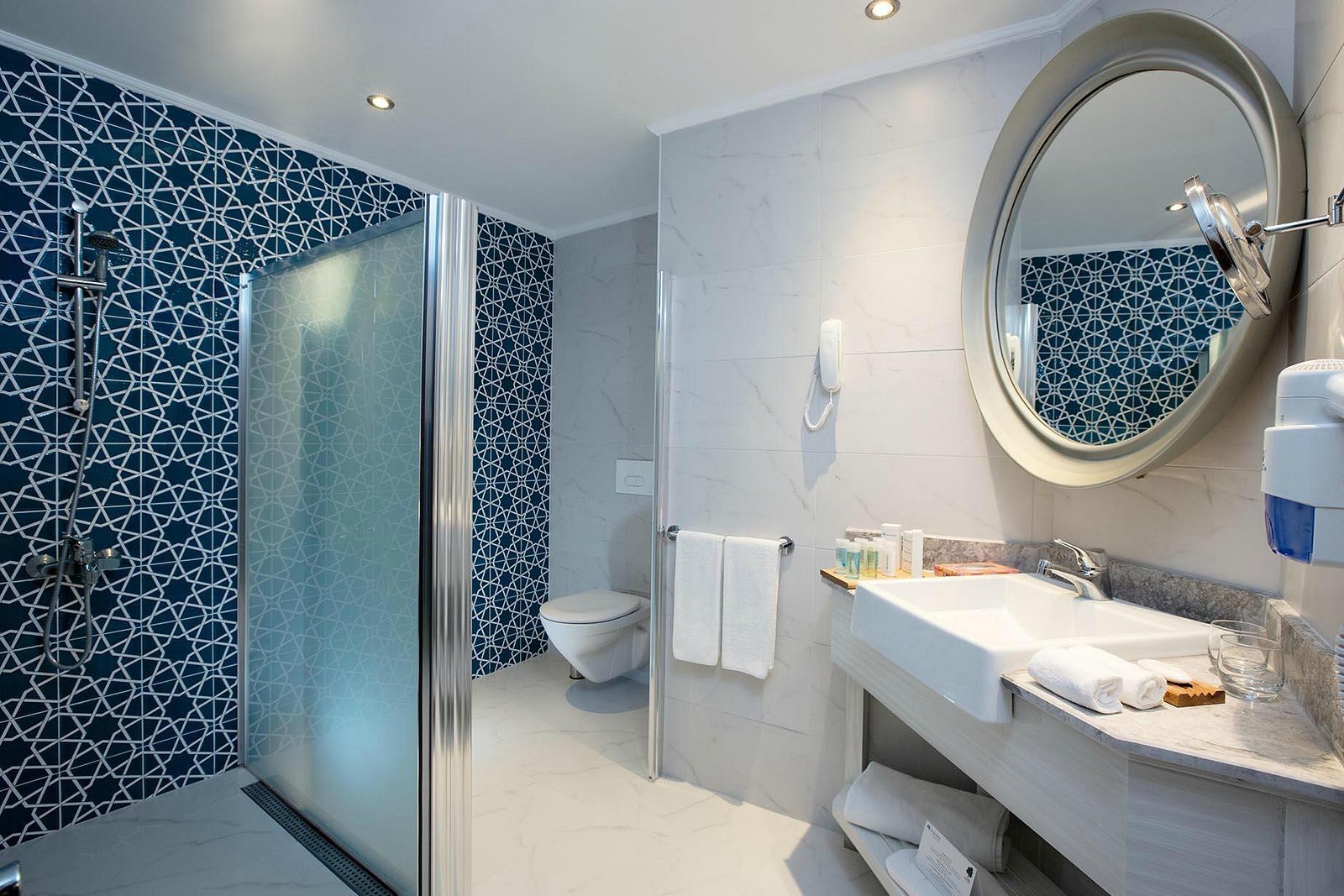 Paloma Marina Suites photo 17