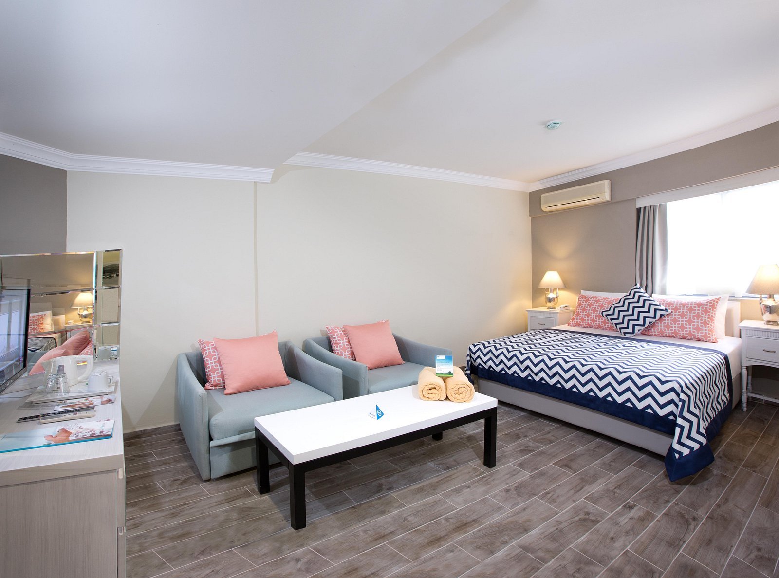 Paloma Marina Suites photo 13