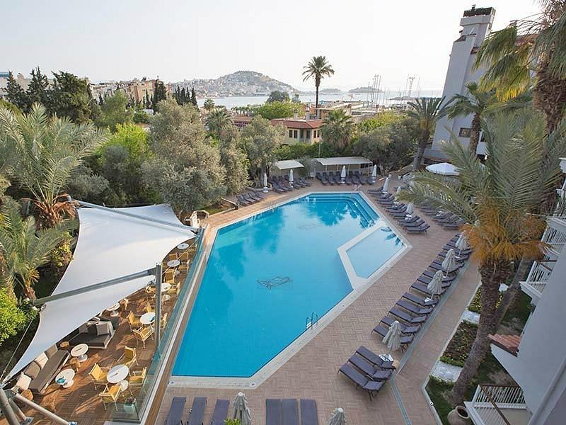 Paloma Marina Suites photo 6