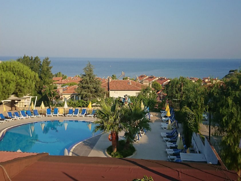Club Hotel Lion photo 11