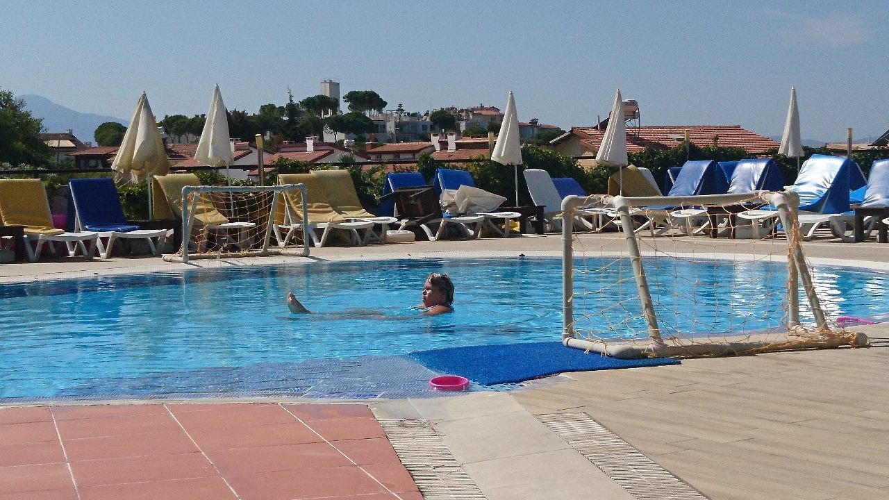Club Hotel Lion photo 13