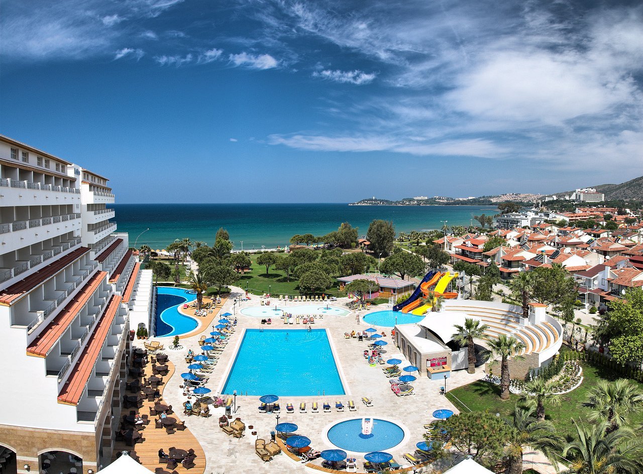 Batihan Beach Resort & Spa — Kuşadası - Ephesus