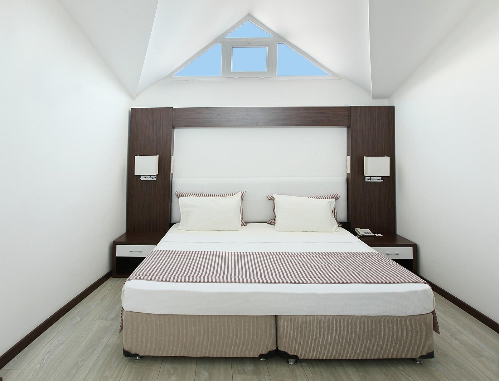 Arora Hotel photo 16