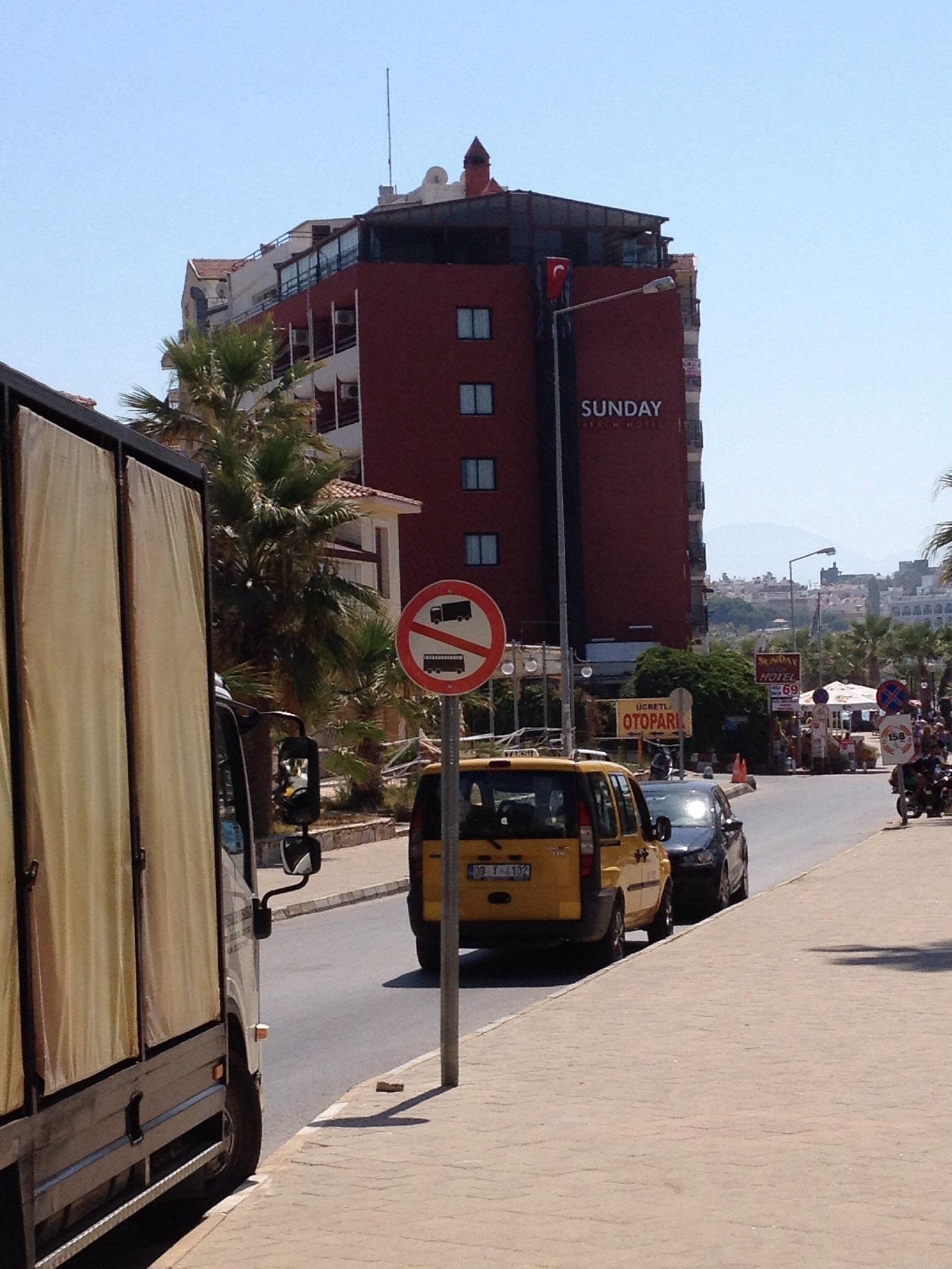 Sunday Beach Hotel photo 3