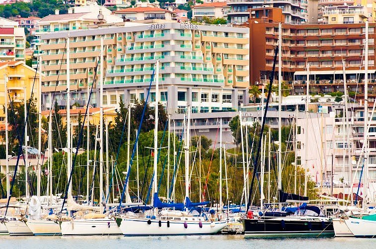 Marina Hotel photo 2