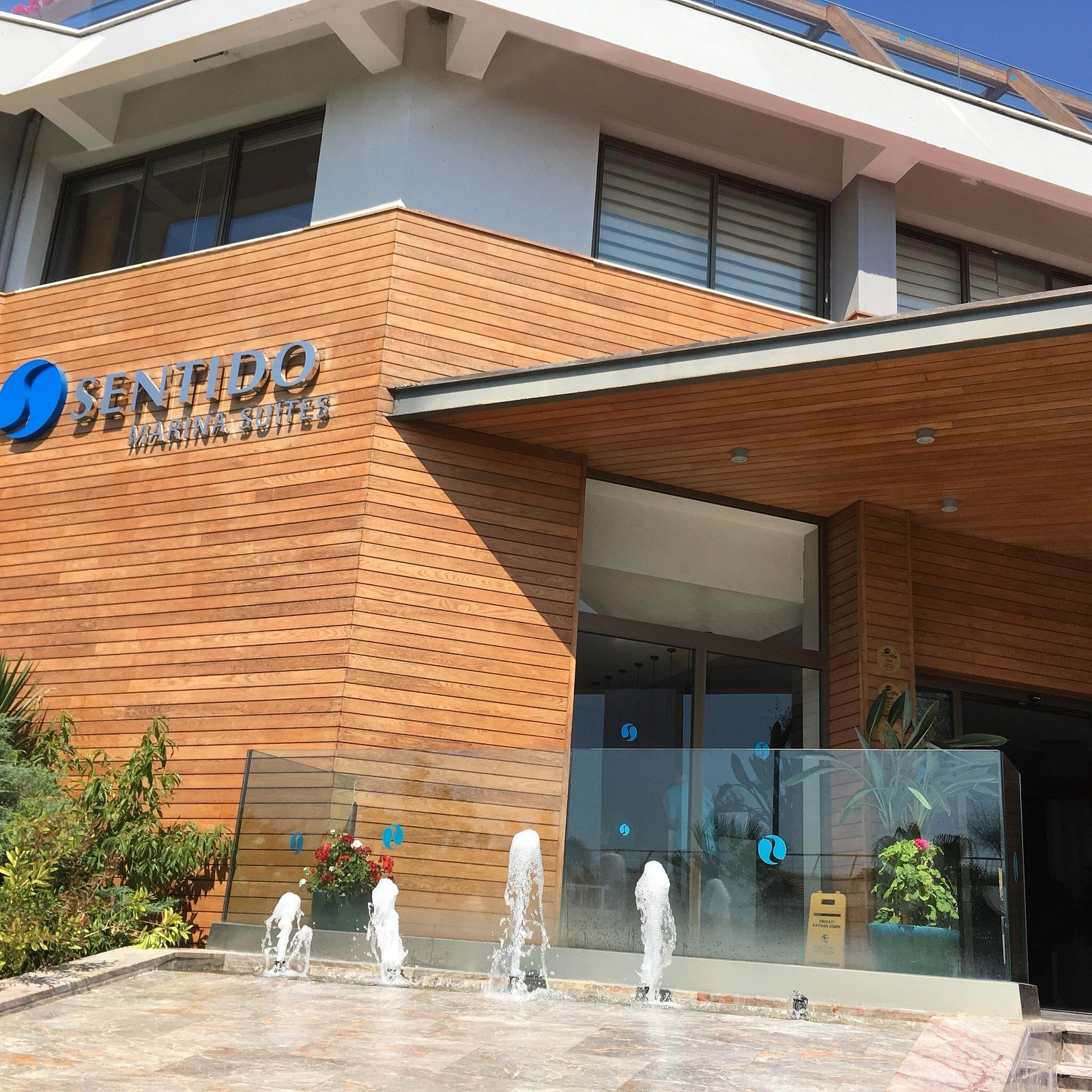 Marina Hotel photo 4