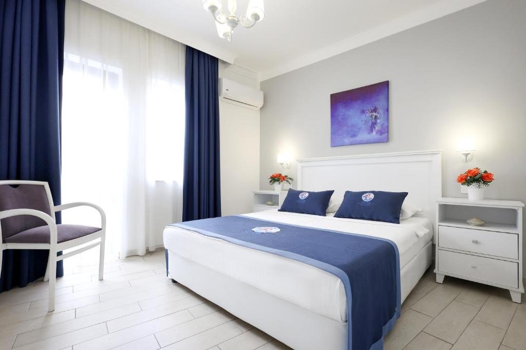 Rodina Suites Hotel photo 5