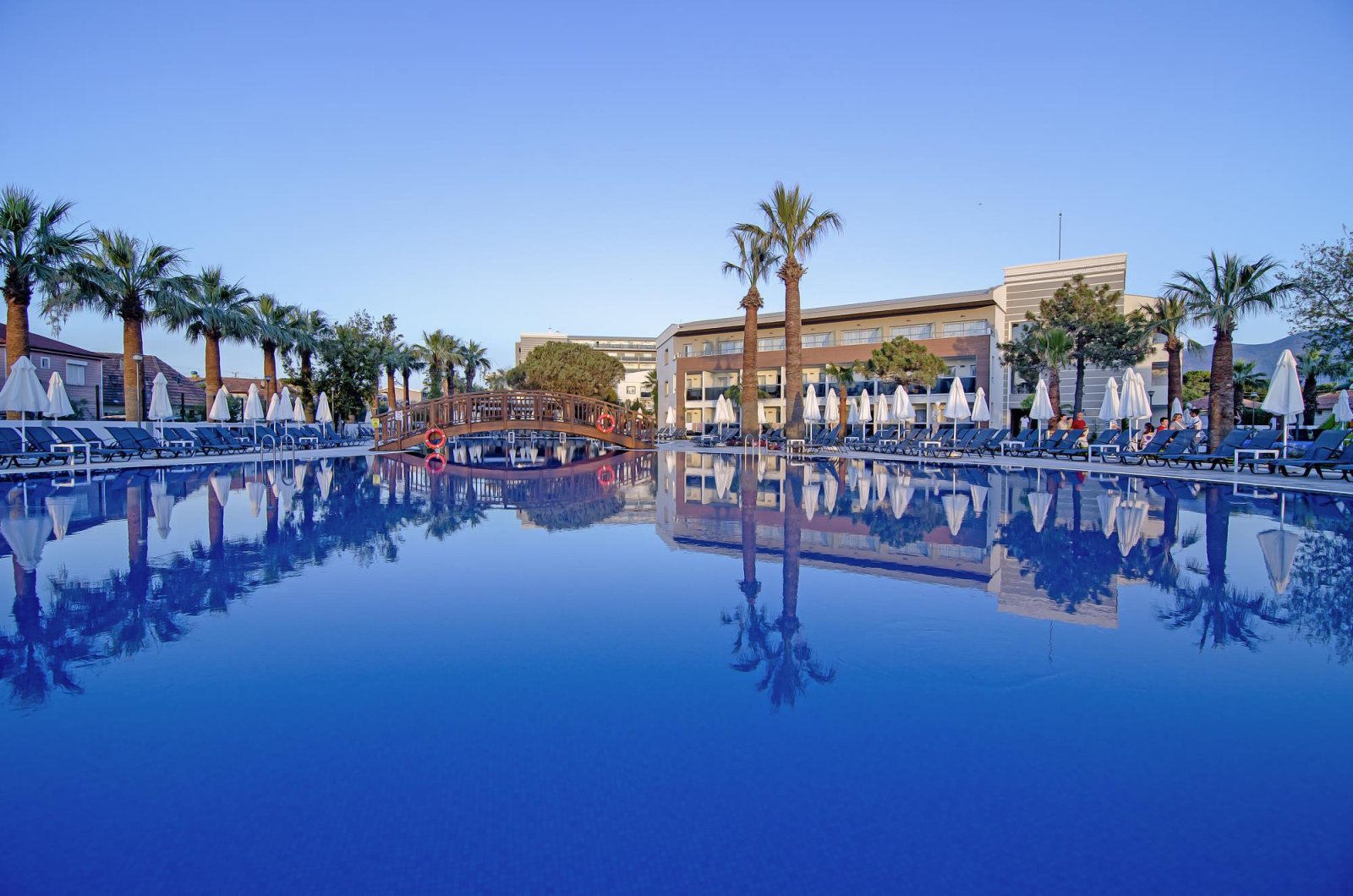 Palm Wings Beach Resort & Spa Kuşadası photo 4