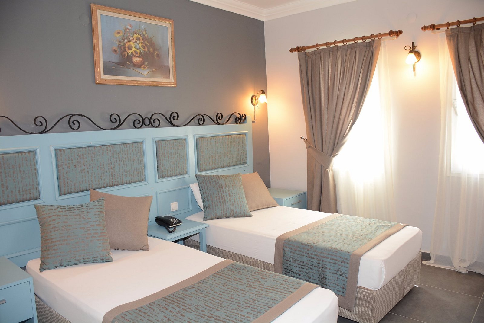 Atrium Hotel photo 11
