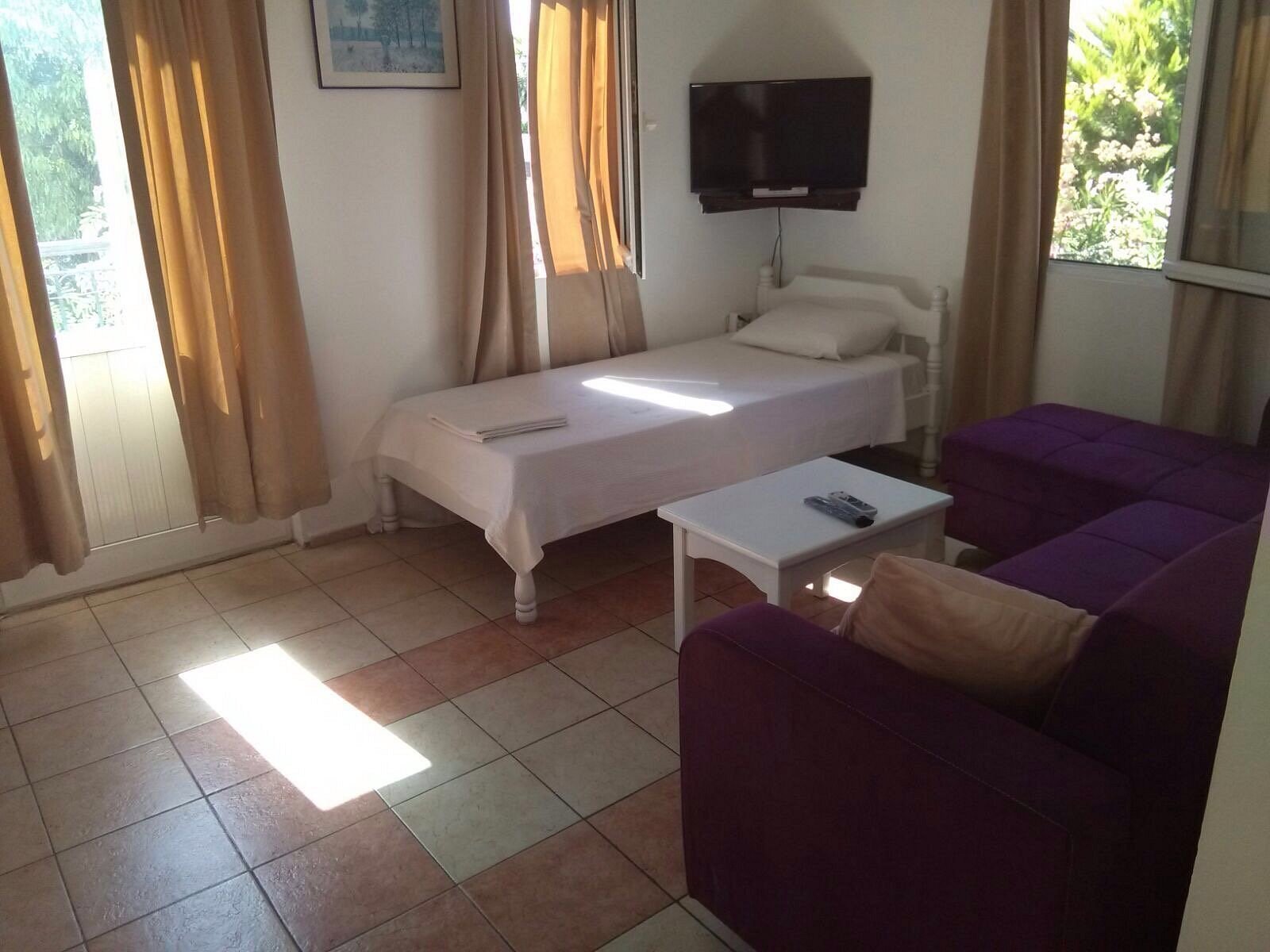 Almina Apartments photo 10