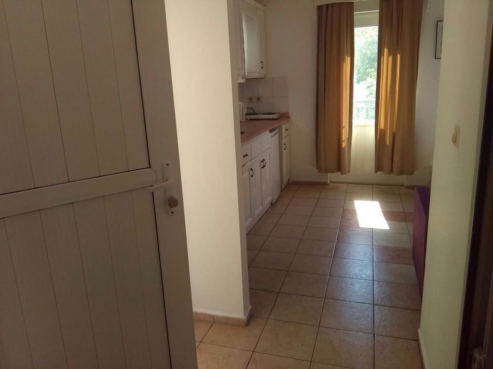 Almina Apartments photo 13