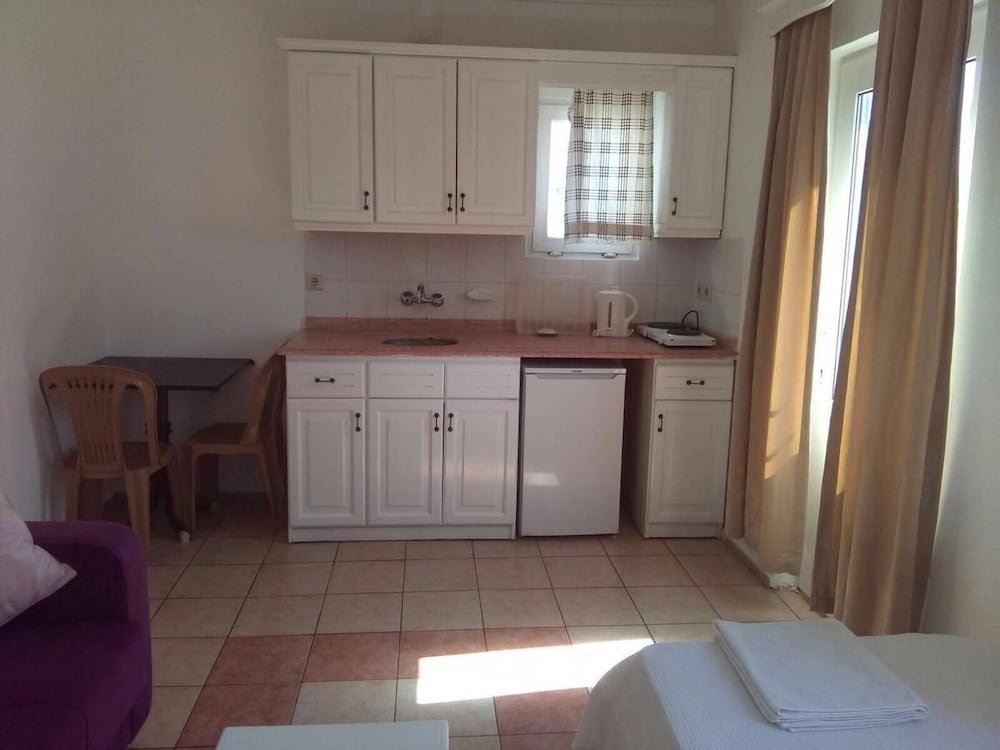 Almina Apartments photo 12