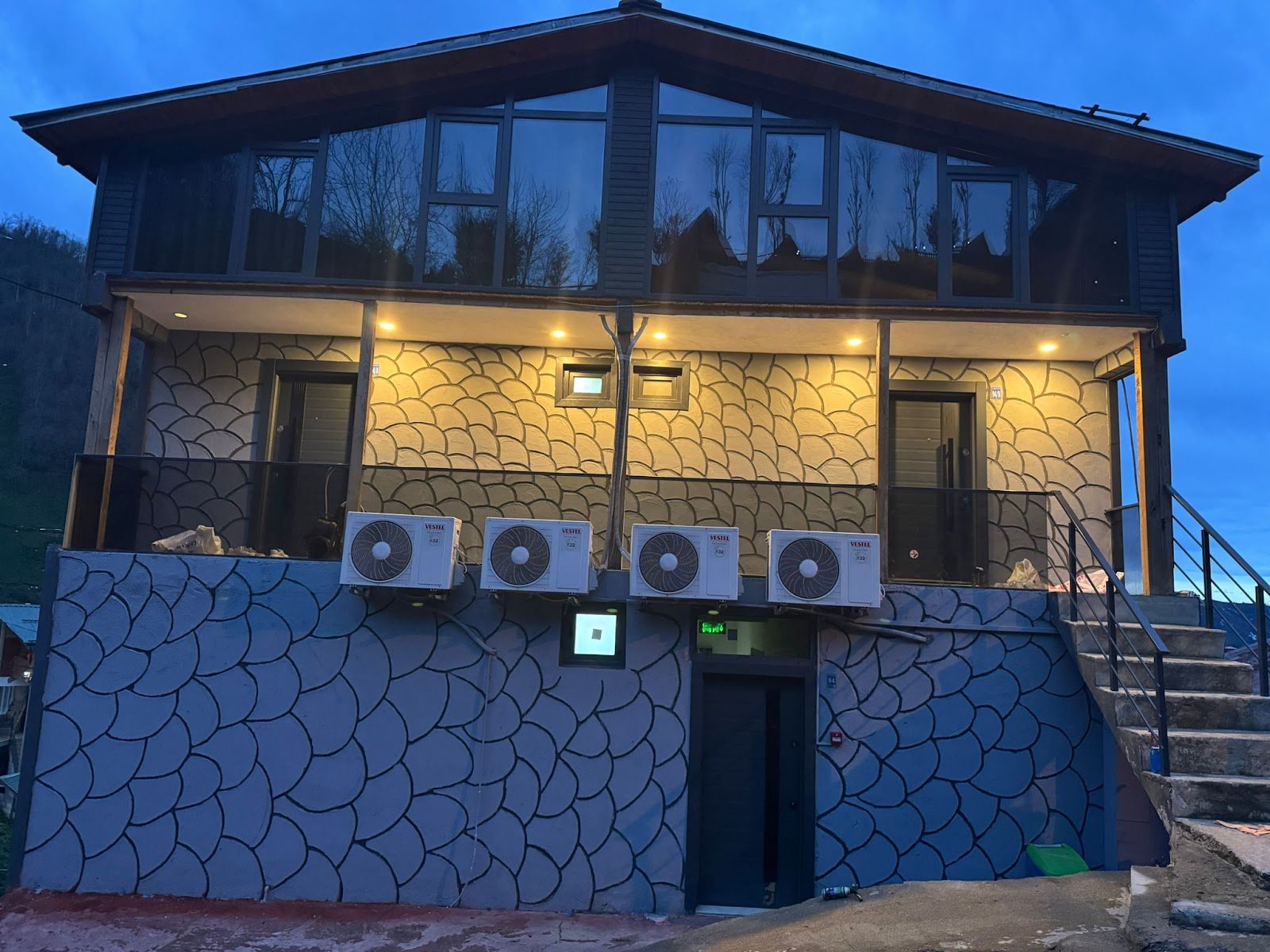 Bucci Suit — Çamlıhemşin, Rize