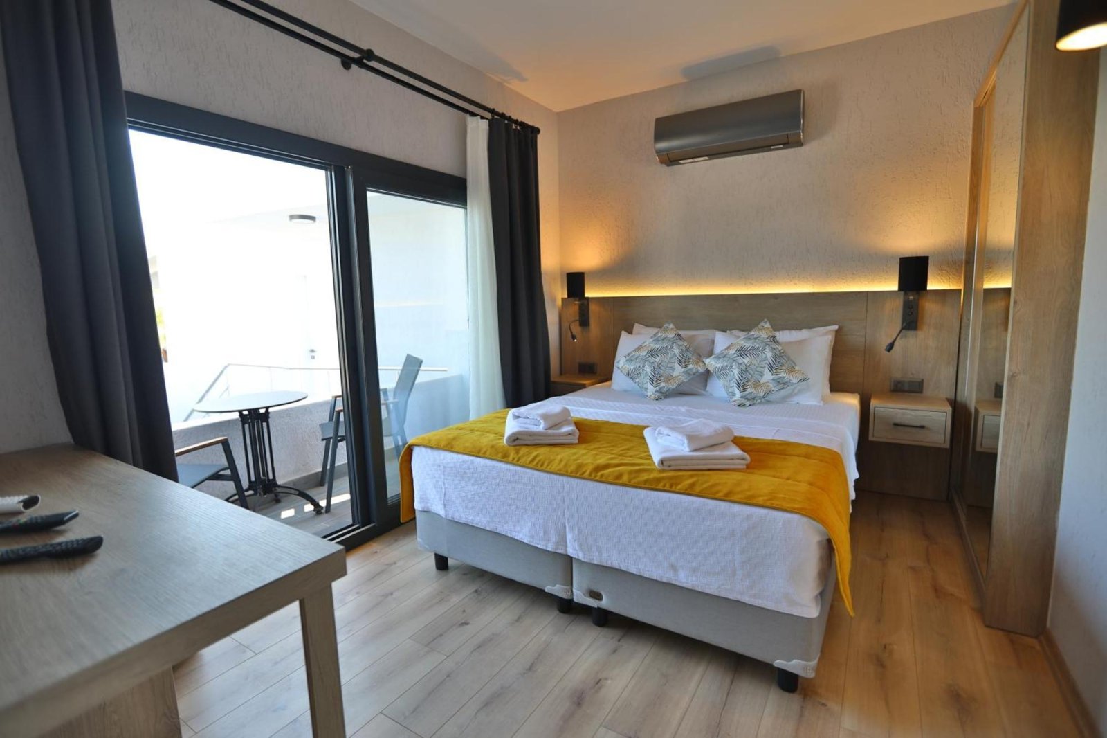 Ali's Hotel Beach photo 5