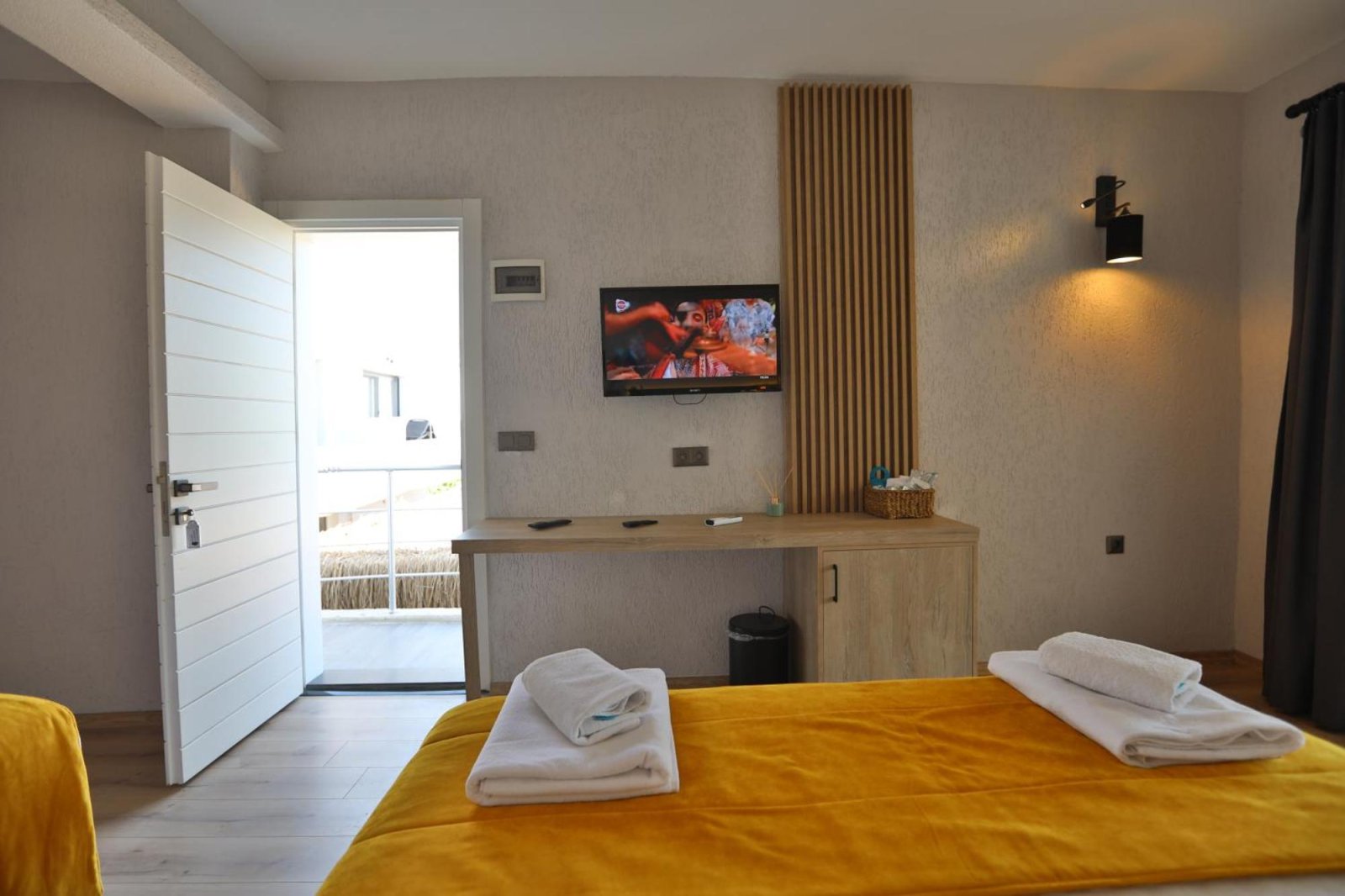 Ali's Hotel Beach photo 8