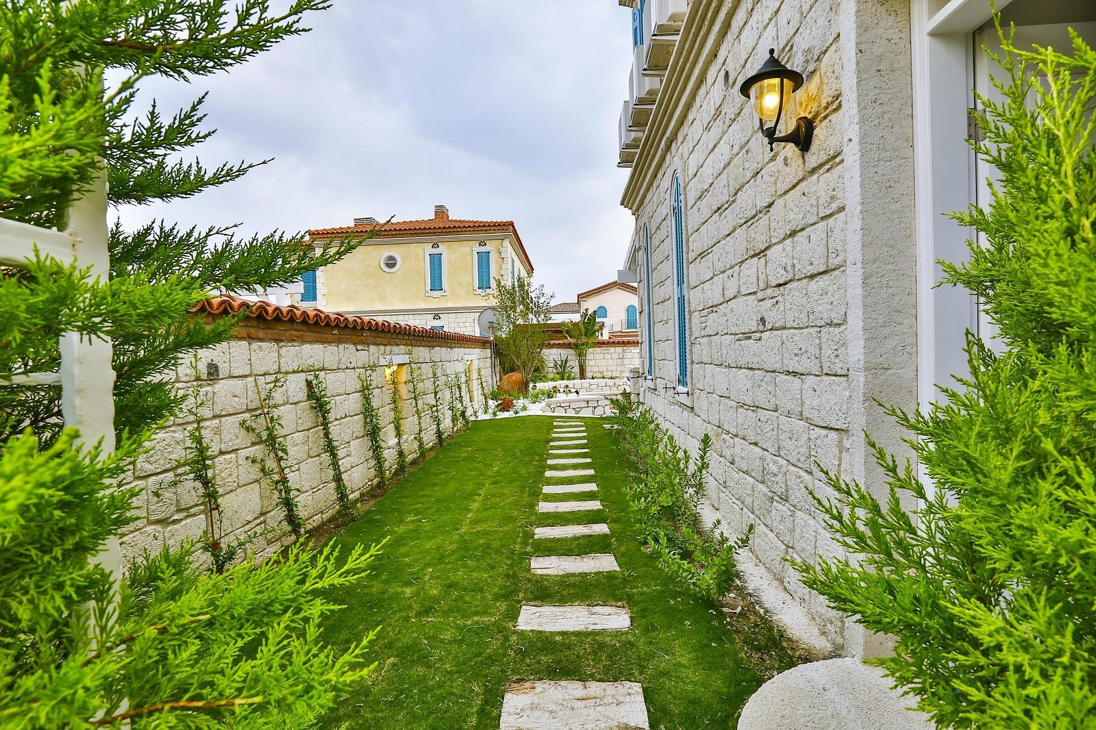 Cumbali Konak — Çeşme