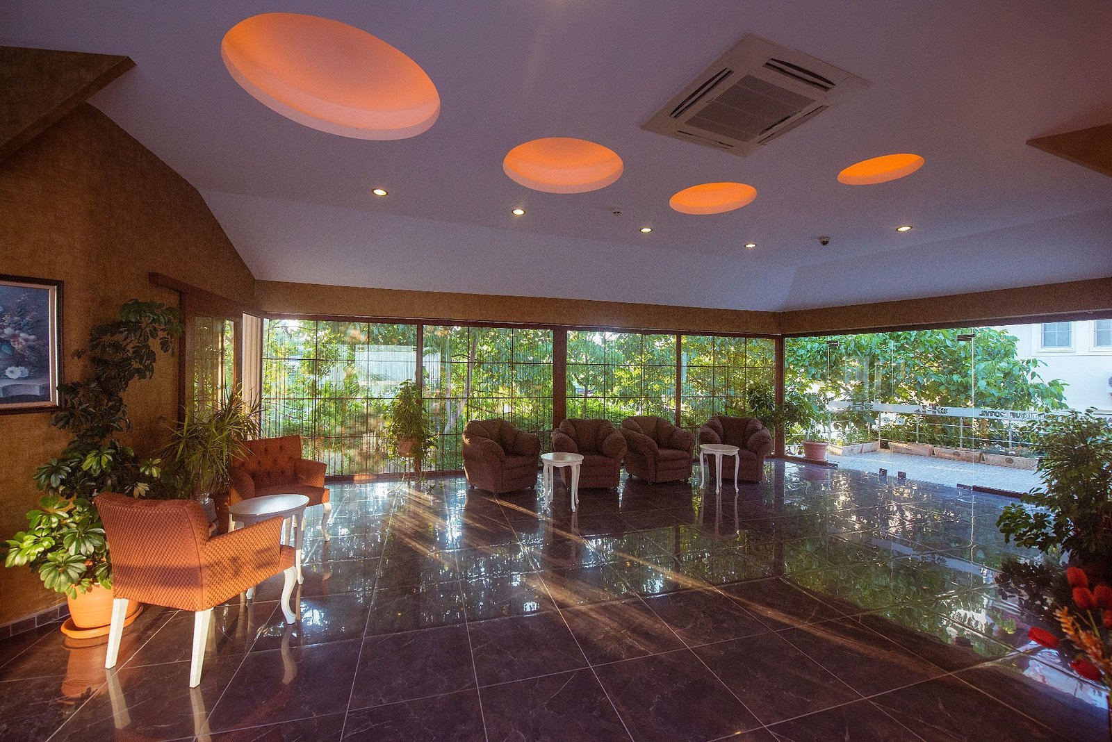 Han Deluxe Hotel & Suites photo 5