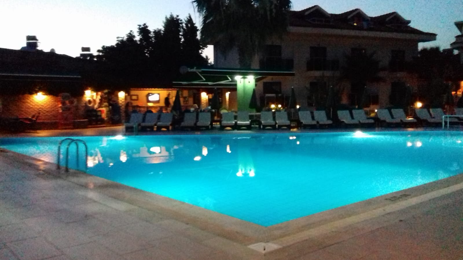 Han Deluxe Hotel & Suites photo 8
