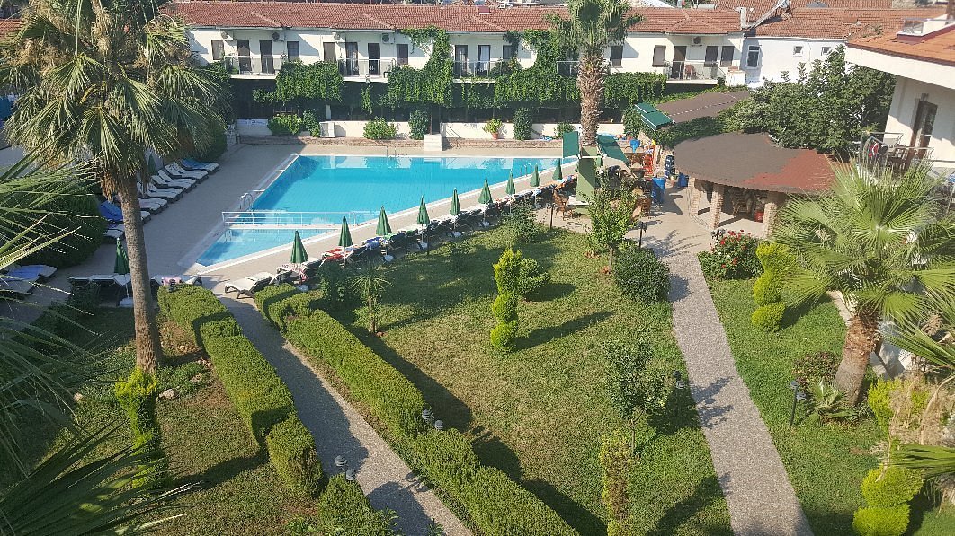 Han Deluxe Hotel & Suites photo 2