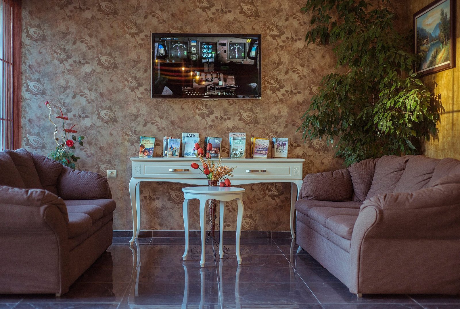 Han Deluxe Hotel & Suites photo 3