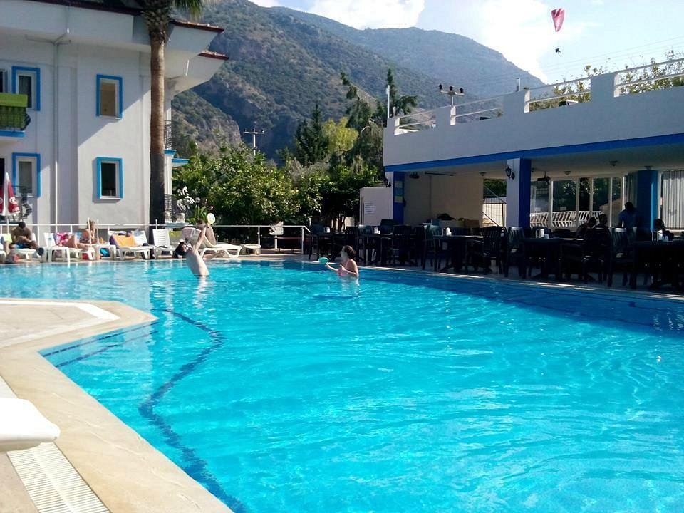 Akdeniz Beach Hotel photo 12