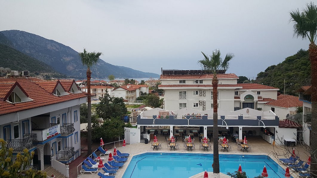 Akdeniz Beach Hotel photo 4