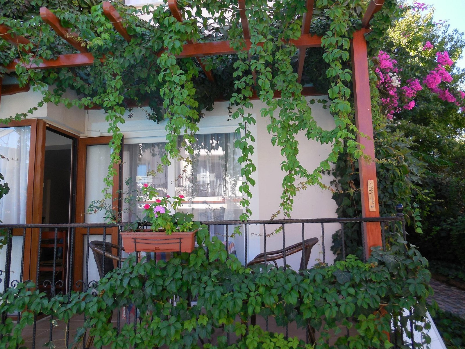 Ten Apart Hotel photo 9