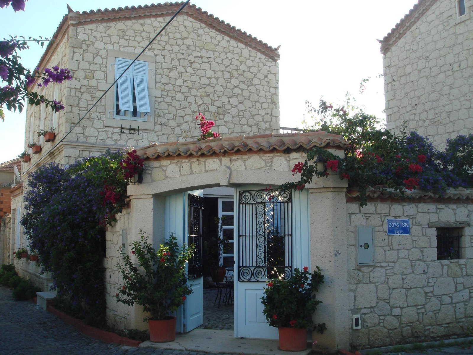 Alaçatı İncirliev Otel — Çeşme